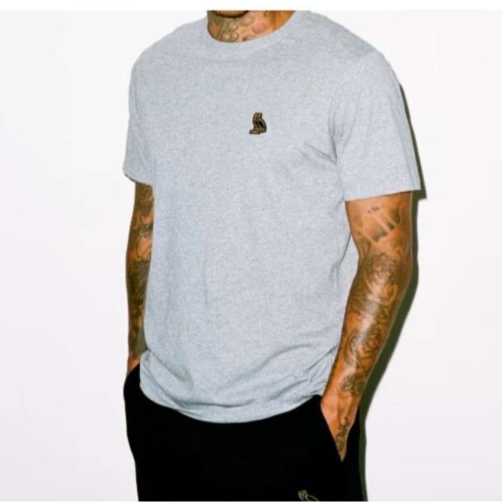 OVO ESSENTIALS T-SHIRT 🍁 SIZE LARGE Grey Short Sleeve Toronto Drake LIMITED 🦉